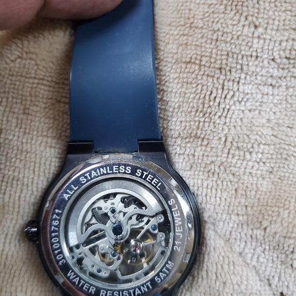 Watch - Picture 3 of 6